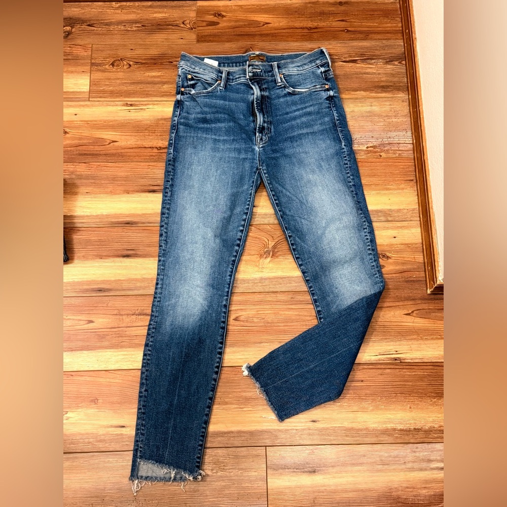 MOTHER Stunner Zip Ankle Step Fray